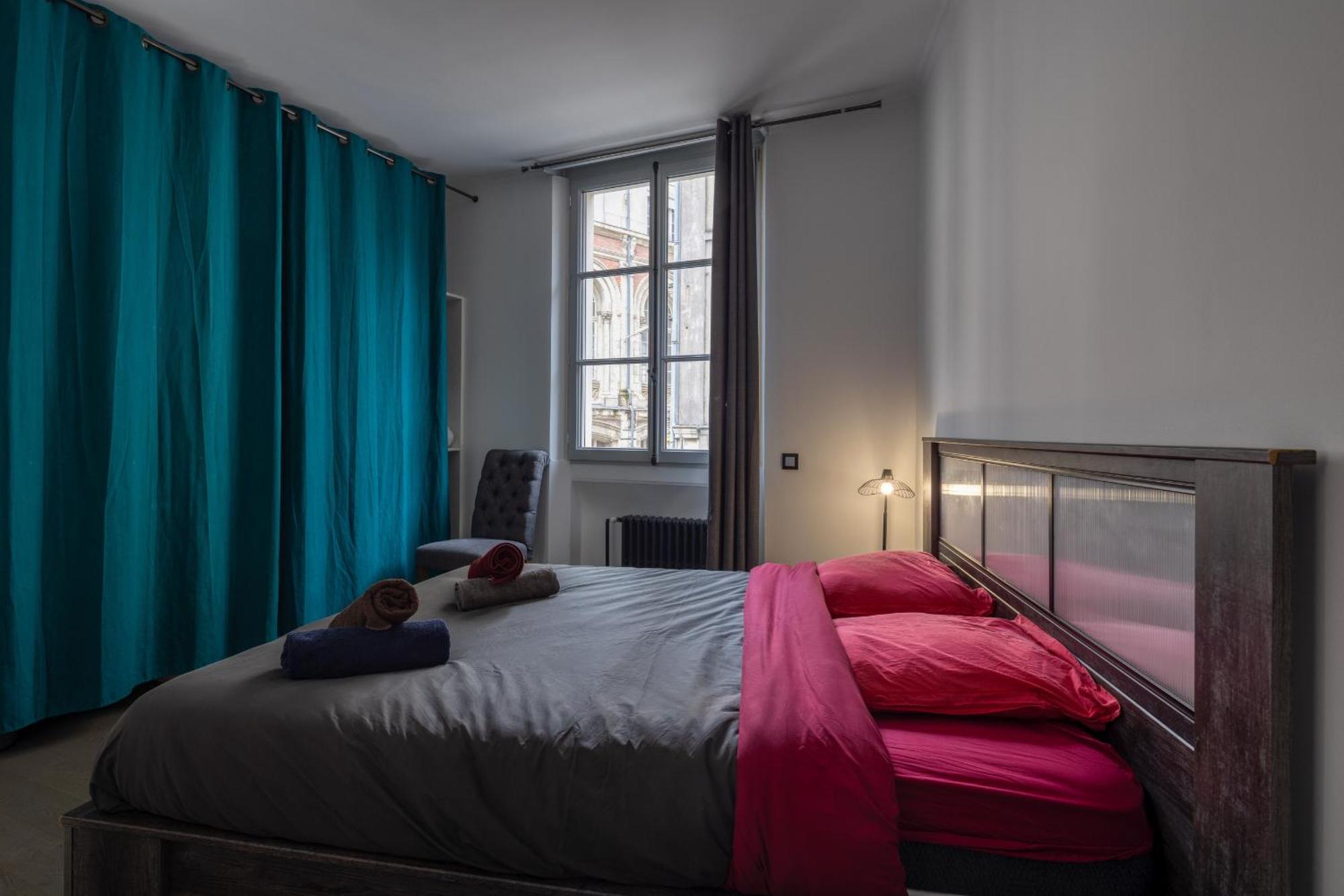 Appartement Spacieux Au Coeur D'Angers Etage 1 - 6 Personnes エクステリア 写真