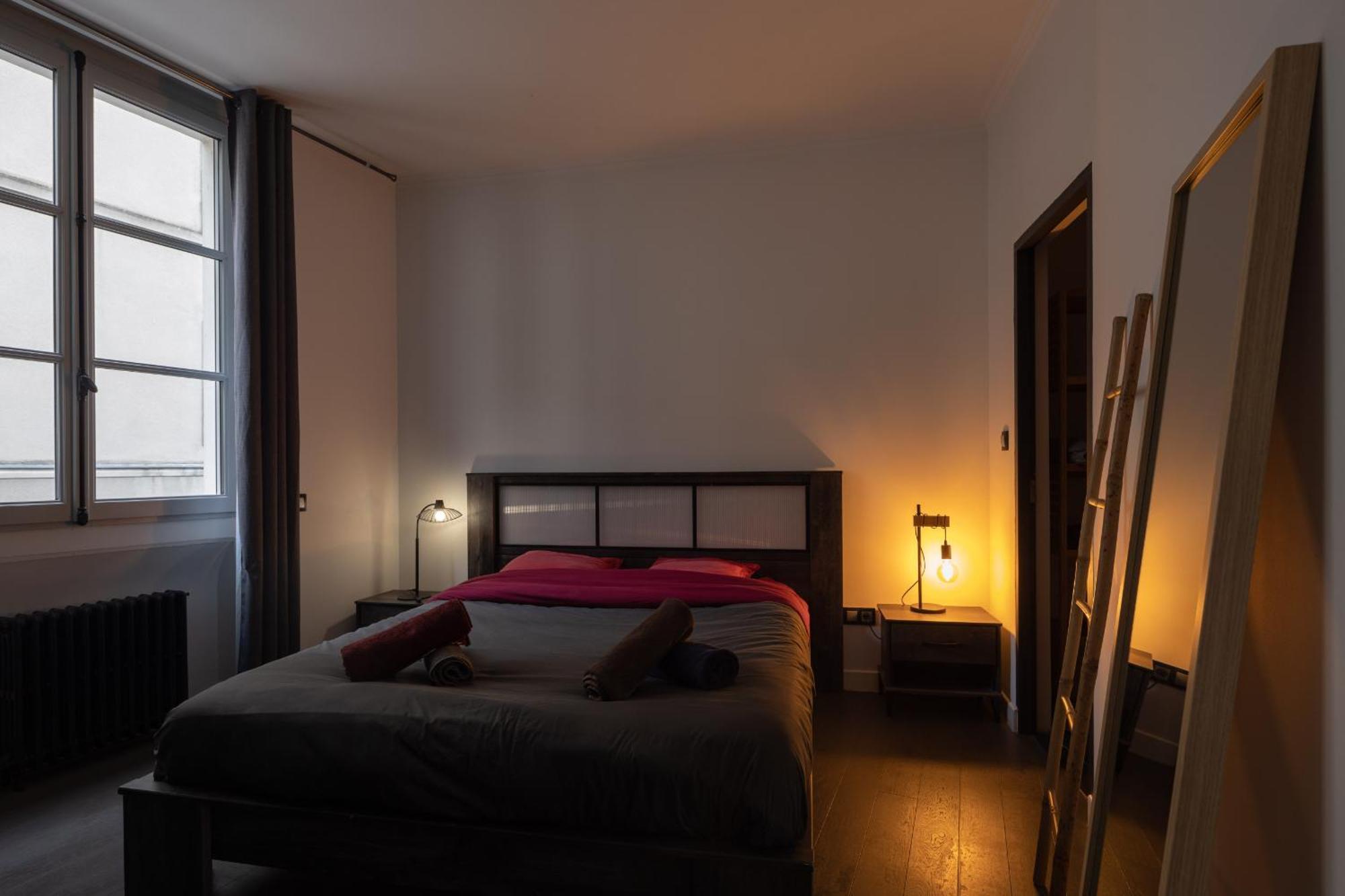 Appartement Spacieux Au Coeur D'Angers Etage 1 - 6 Personnes エクステリア 写真