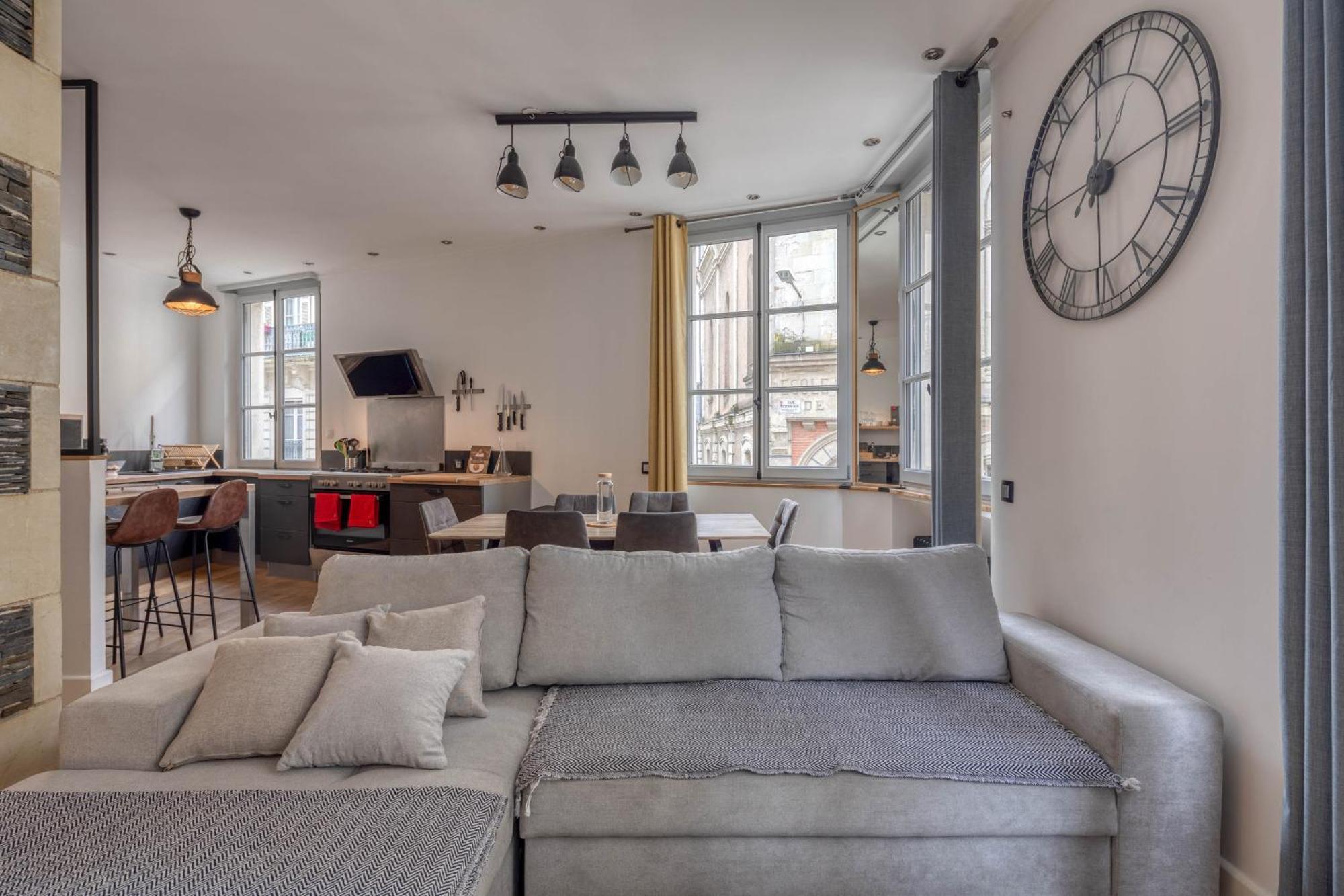Appartement Spacieux Au Coeur D'Angers Etage 1 - 6 Personnes エクステリア 写真